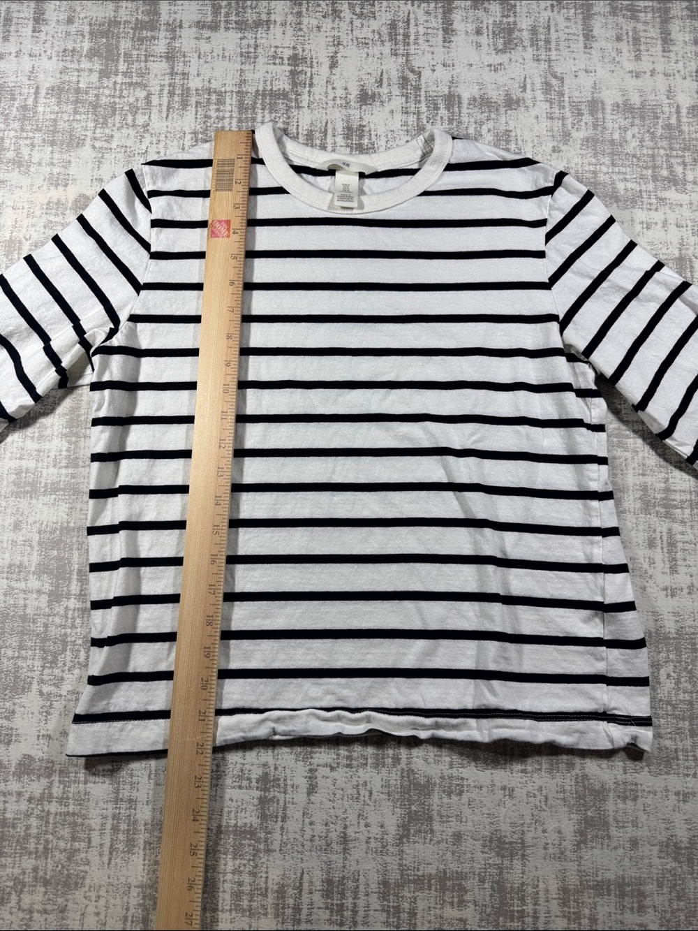 H&M White and Black Striped Long-Sleeve Crewneck Tee Sz M womens 22X19PTP - Picture 5 of 8